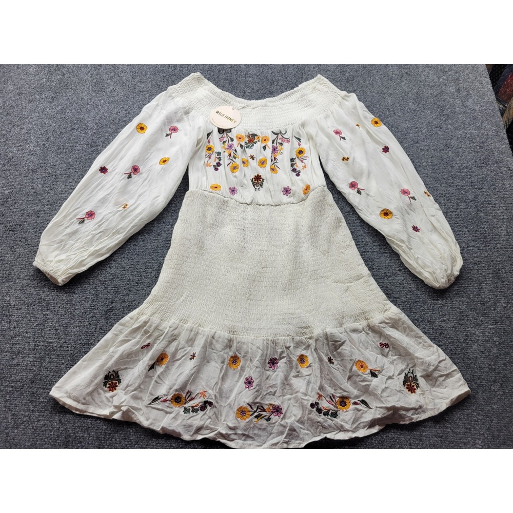 Wild Honey Floral Embroidered Smocked Mini Dress White Boho 8ID7234QSF-M Small